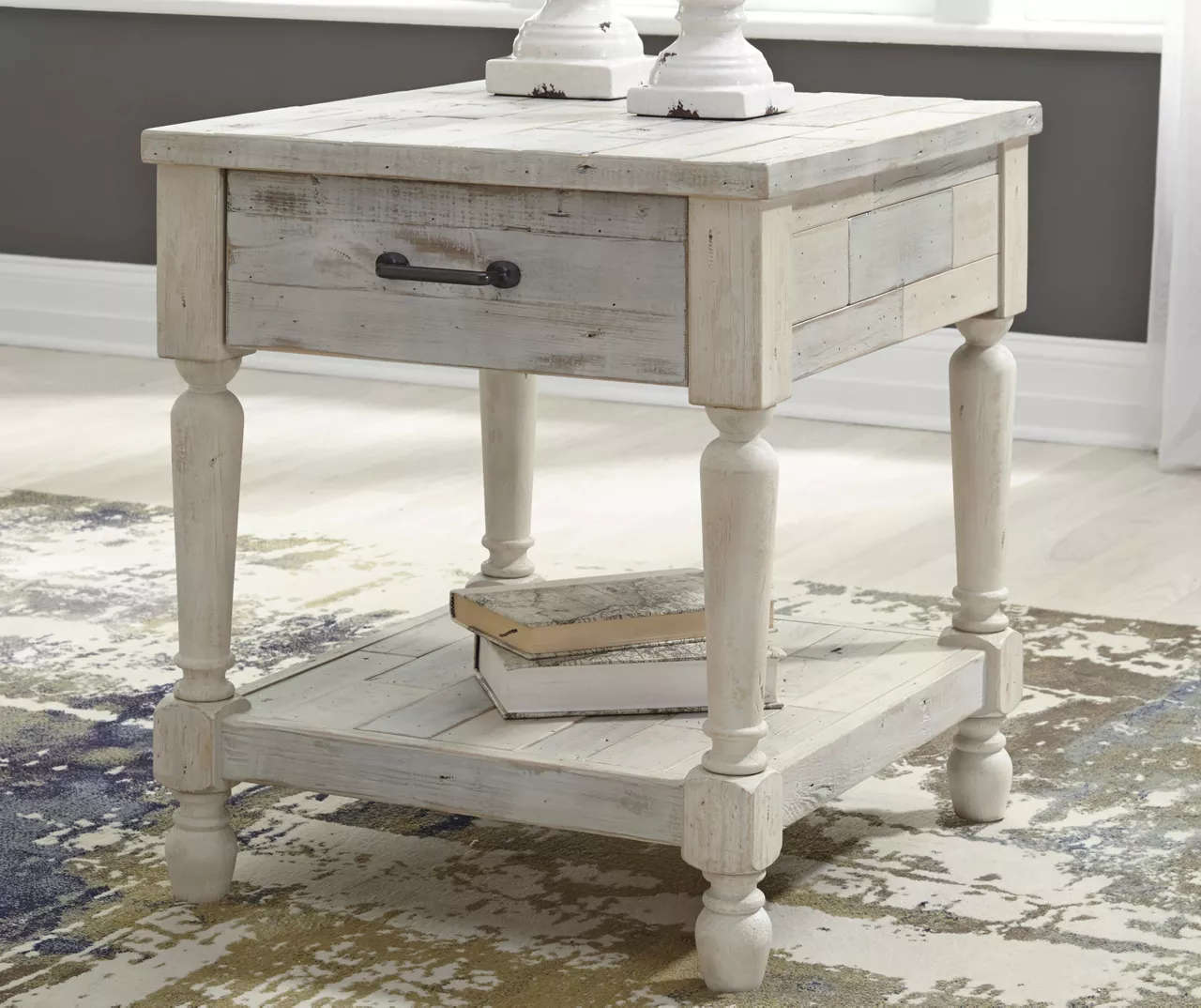 Shawnalore End Table 4 Shawnalore End Table - Image 2